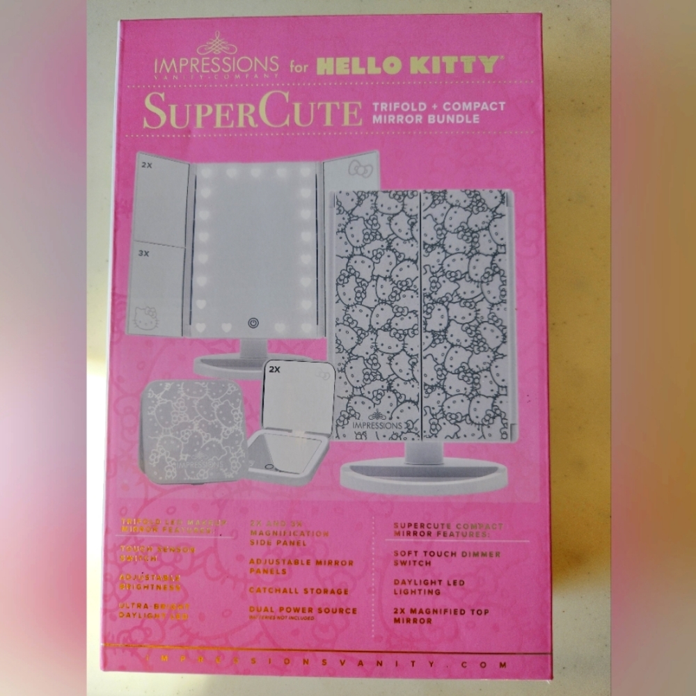 HELLO KITTY "Super cute" Trifold and compact mirror bundle
